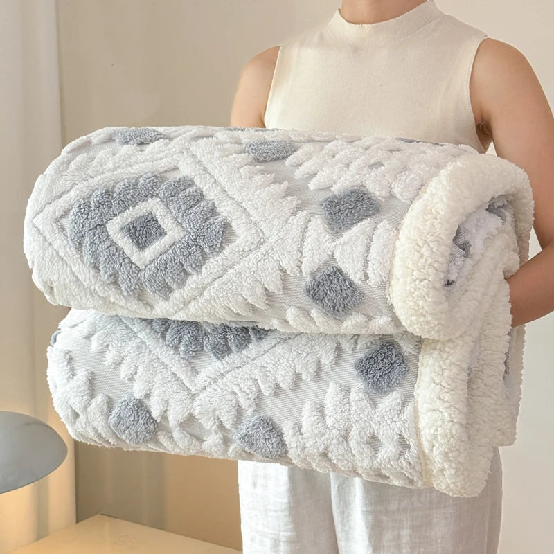 Geometric Jacquard Double-Layer Fleece Blanket