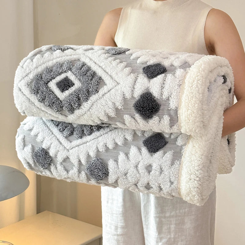 Geometric Jacquard Double-Layer Fleece Blanket