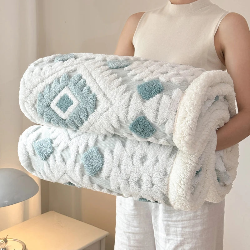 Geometric Jacquard Double-Layer Fleece Blanket
