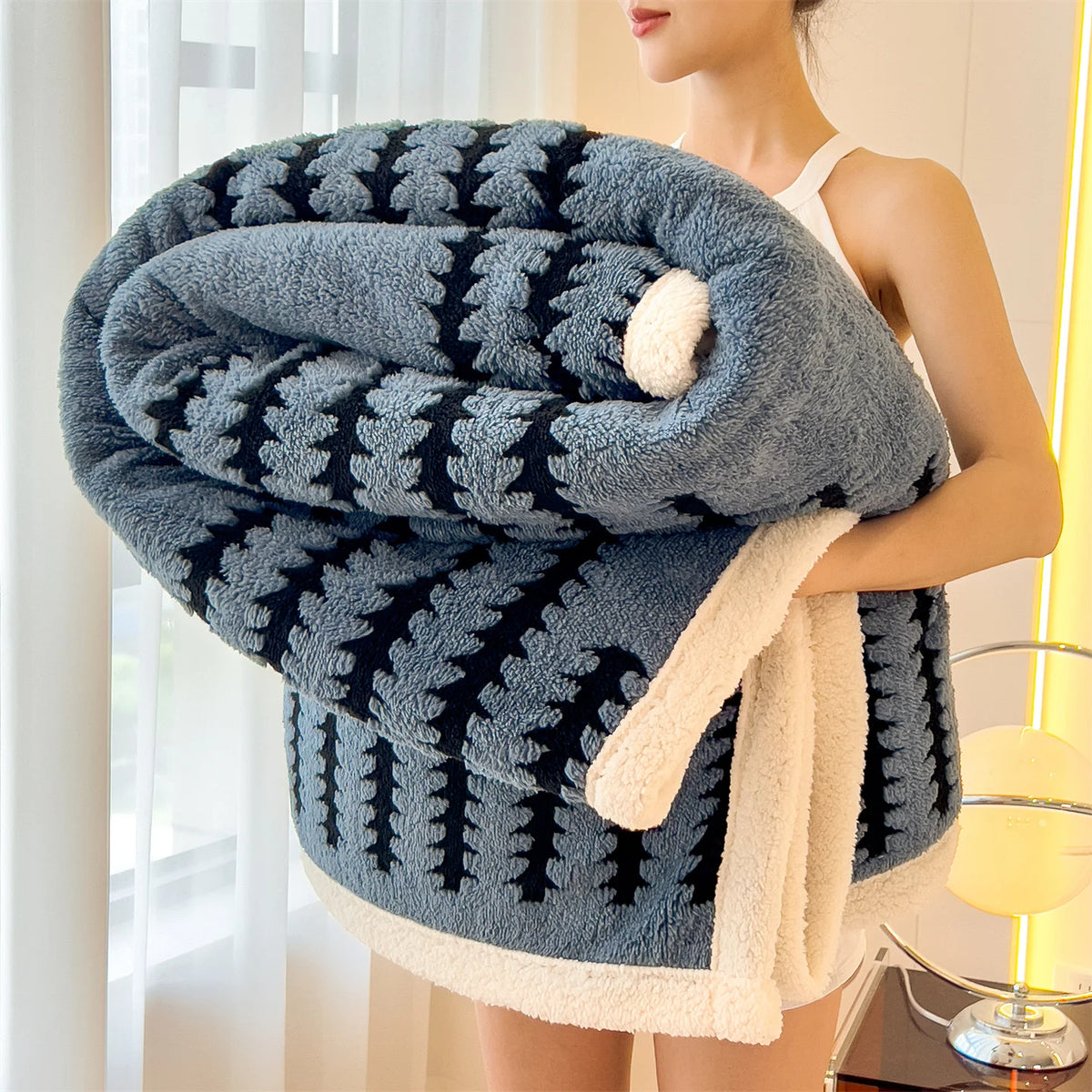 Fluffy Geometric Stripe Fleece Blanket