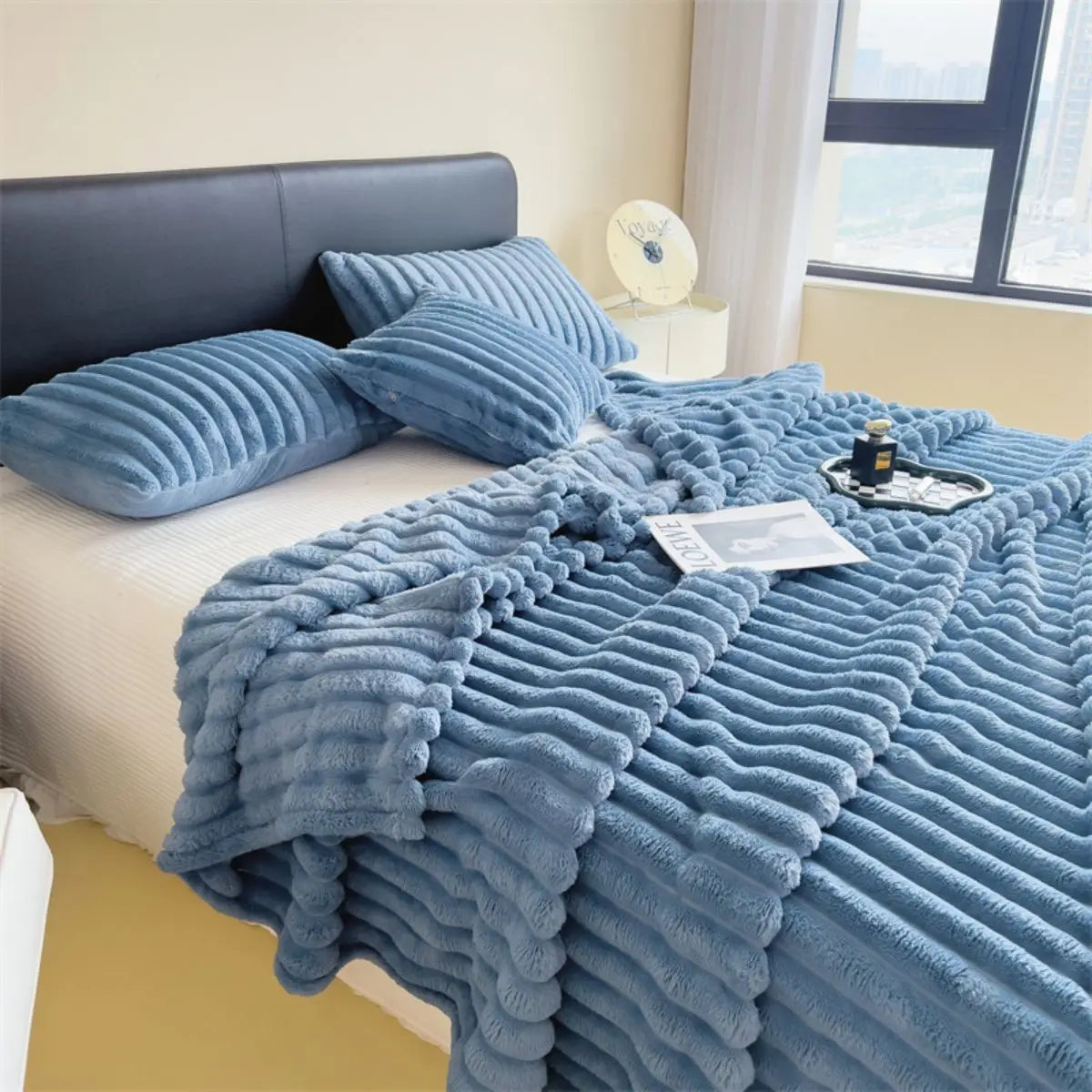 Thickened Wide Stripe Coral Fleece Blanket