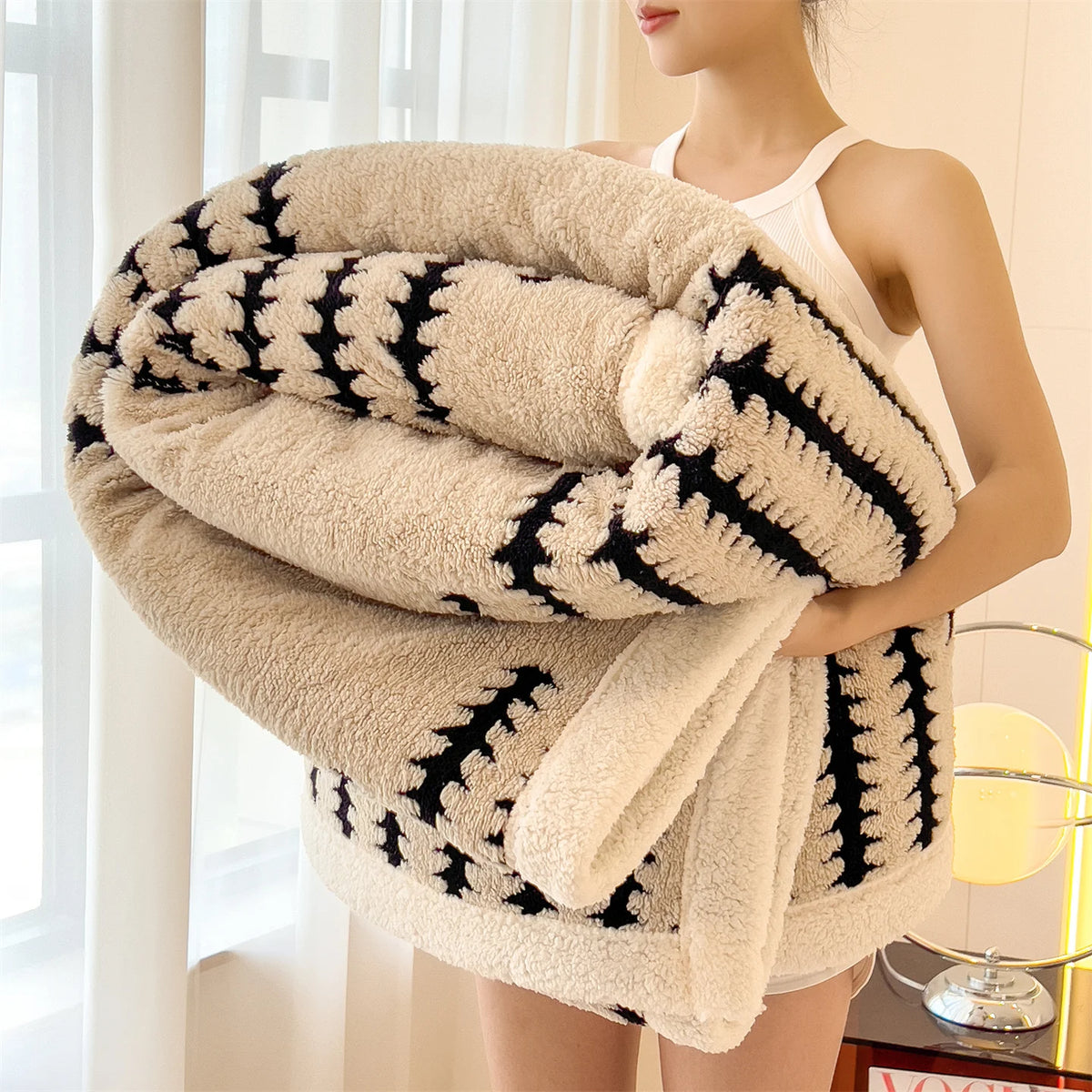Fluffy Geometric Stripe Fleece Blanket