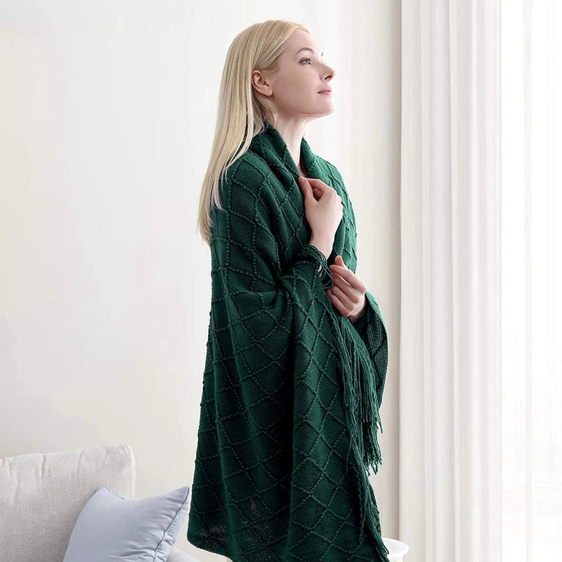 Dark Green Vintage Knit Tassel Throw Blanket