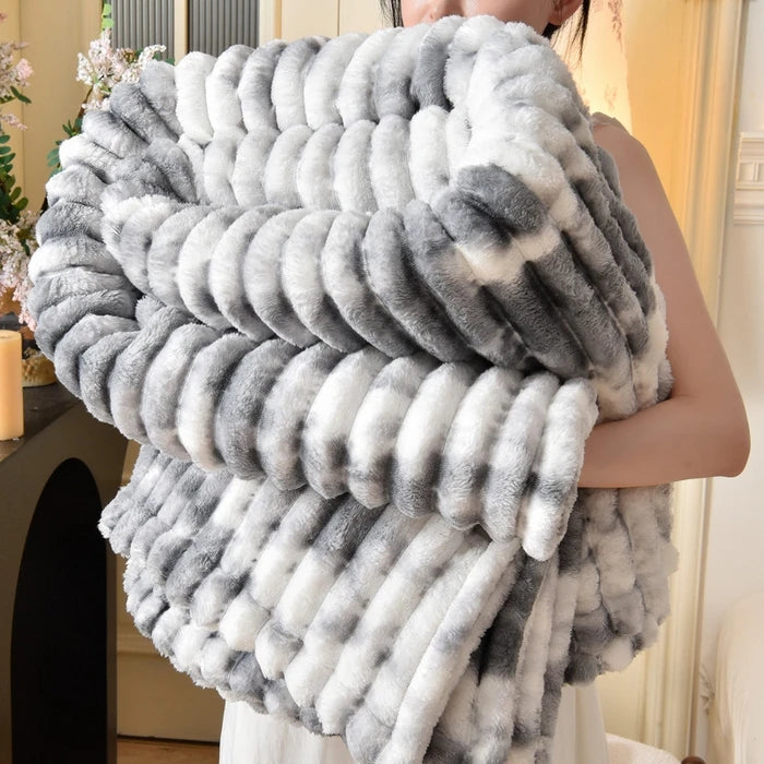Gradient Plush Coral Fleece Blanket